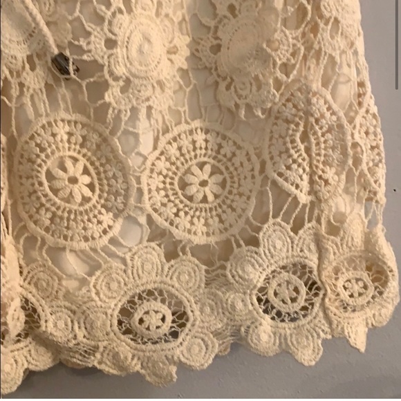 CATO Lace Lined Shorts Size S EUC - Picture 3 of 5